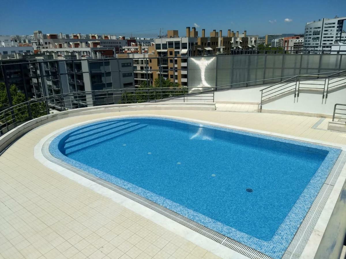 Parque Das Nacoes - Fil Pool Apartment Лиссабон Экстерьер фото